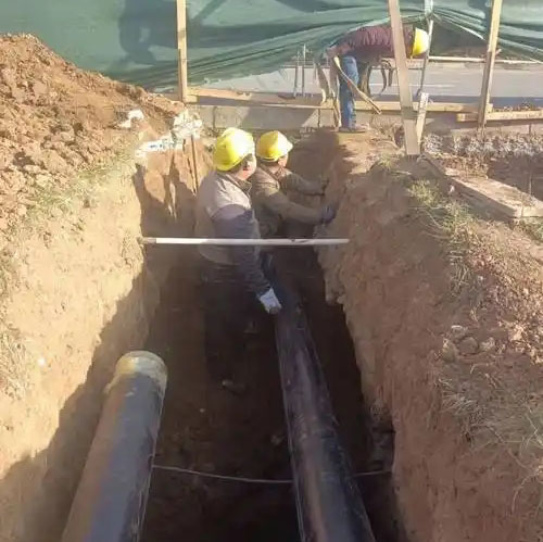 扶沟过公路拉管